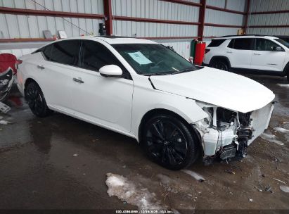 Photo NISSAN altima platinum intelligent awd.