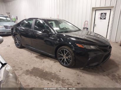 Photo TOYOTA camry se.