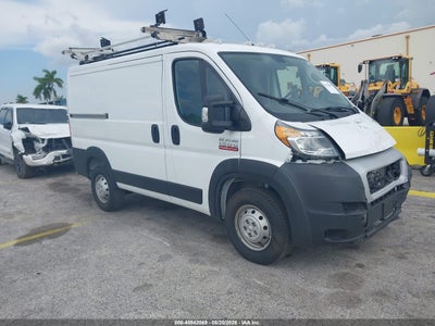Photo RAM promaster 1500 low roof 118 wb.