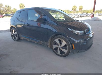 Photo BMW i3 base w/range extender.