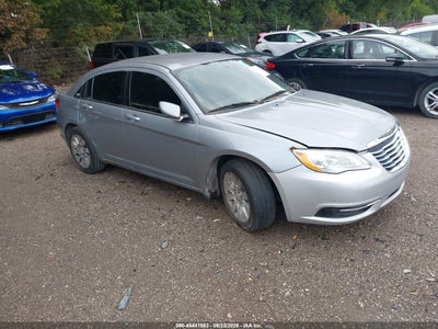 Photo CHRYSLER 200 lx.