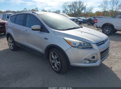 Photo FORD escape titanium.