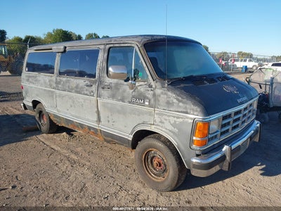 Photo DODGE ram wagon b250.
