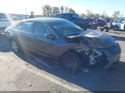 Photo TOYOTA camry le.