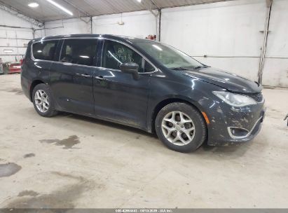 Photo CHRYSLER pacifica touring plus.