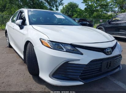 Photo TOYOTA camry le.