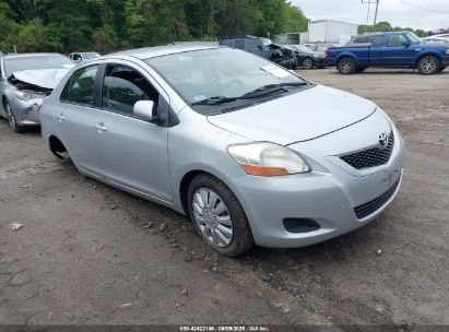 Photo TOYOTA yaris  .