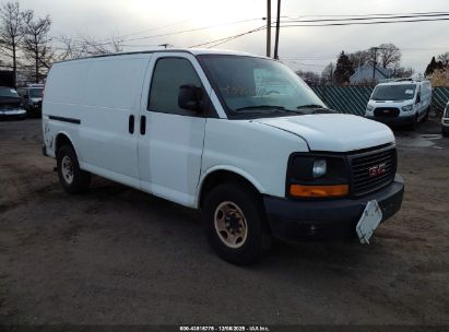 Photo GMC savana 2500 work van.