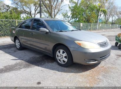 Photo TOYOTA camry le.