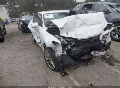 Photo LEXUS is 250  .