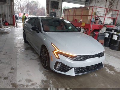 Photo KIA k5 gt-line.