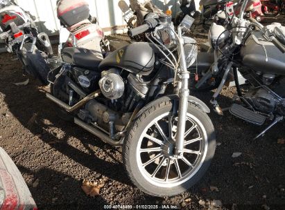 Photo HARLEY-DAVIDSON xl883  .