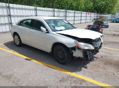 Photo CHRYSLER 200 lx.