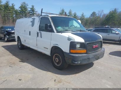 Photo GMC savana work van.