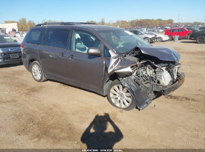 Photo TOYOTA sienna le 7 passenger.
