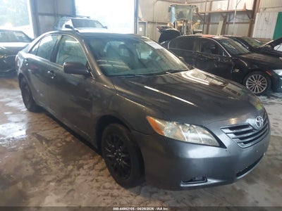 Photo TOYOTA camry le.