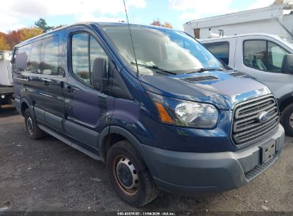 Photo FORD transit-250  .