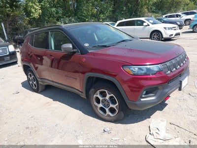 Photo JEEP compass trailhawk 4x4.