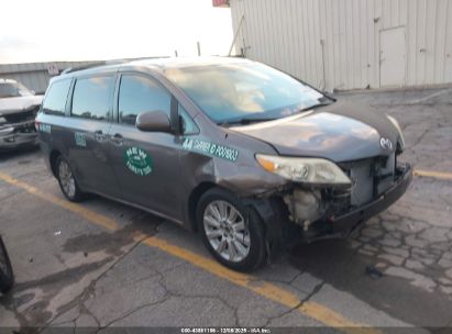 Photo TOYOTA sienna xle 7 passenger.