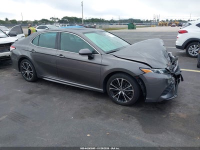 Photo TOYOTA camry se.