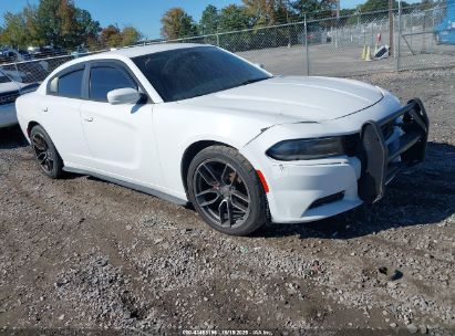 Photo DODGE charger sxt.
