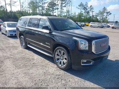 Photo GMC yukon xl 1500 denali.