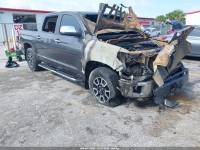 Photo TOYOTA tundra 1794 edition.