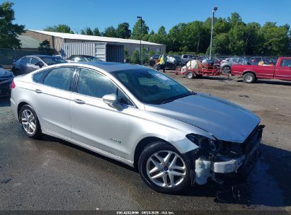Photo FORD fusion hybrid titanium.