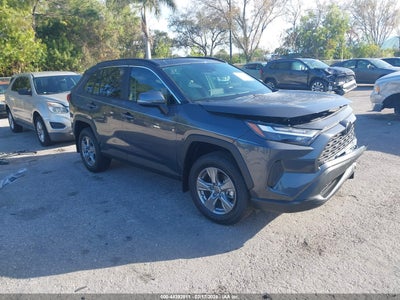 Photo TOYOTA rav4 xle.