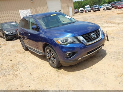 Photo NISSAN pathfinder platinum.