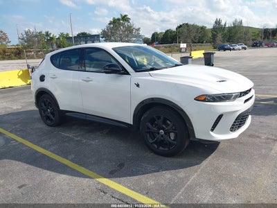 Photo DODGE hornet r/t eawd.