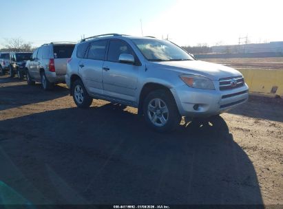 Photo TOYOTA rav4  .