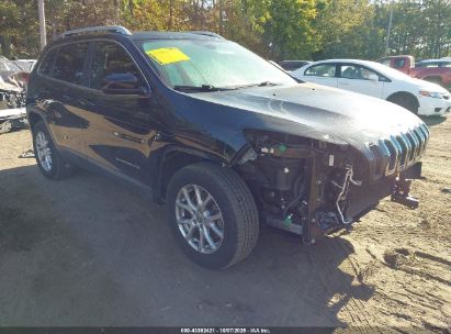 Photo JEEP cherokee latitude.