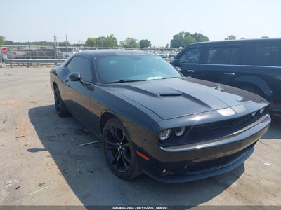 Photo DODGE challenger sxt.