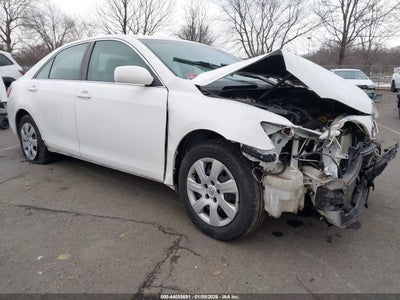 Photo TOYOTA camry le.