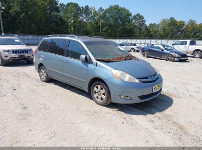 Photo TOYOTA sienna xle.