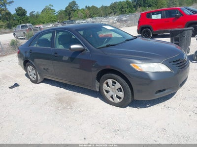 Photo TOYOTA camry le.