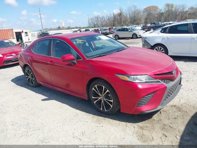 Photo TOYOTA camry se.
