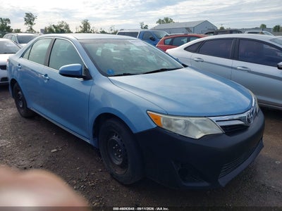 Photo TOYOTA camry le.