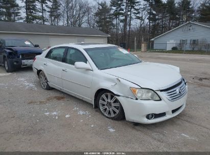 Photo TOYOTA avalon limited.