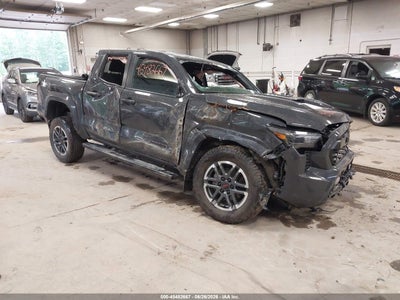 Photo TOYOTA tacoma trd sport.
