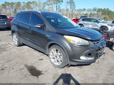 Photo FORD escape titanium.