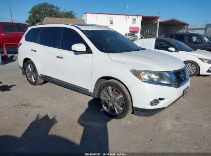 Photo NISSAN pathfinder platinum.