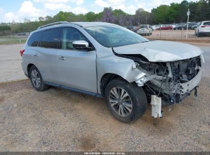 Photo NISSAN pathfinder sv.