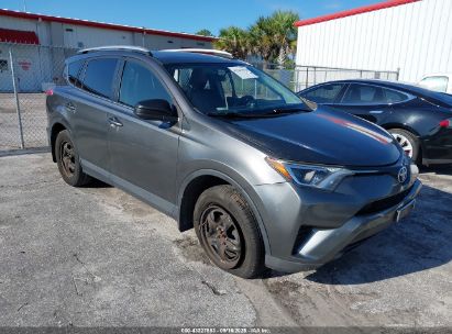 Photo TOYOTA rav4 le.