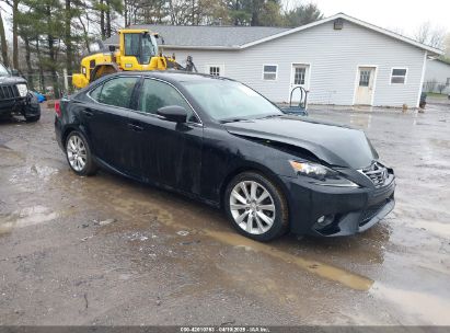 Photo LEXUS is 250  .