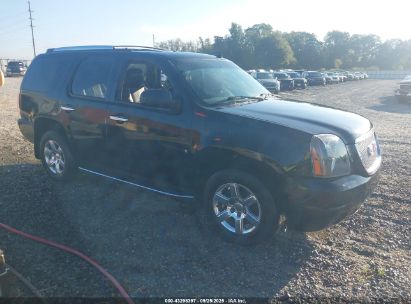 Photo GMC yukon denali.