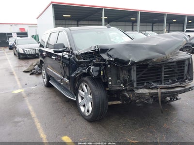 Photo CADILLAC escalade luxury collection.