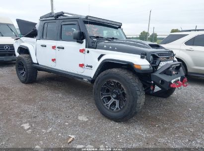 Photo JEEP gladiator overland 4x4.