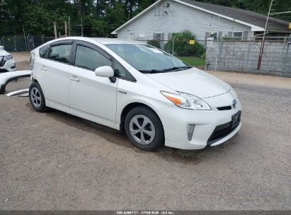 Photo TOYOTA prius four.
